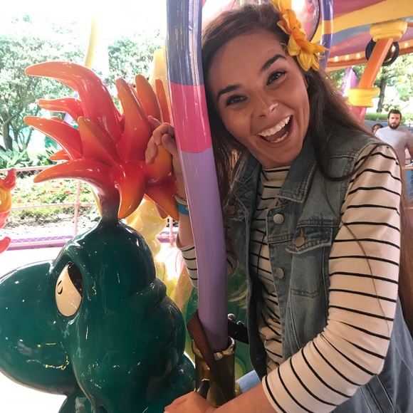 Meet your Posher, Ashleydawn - Picture 5 of 8